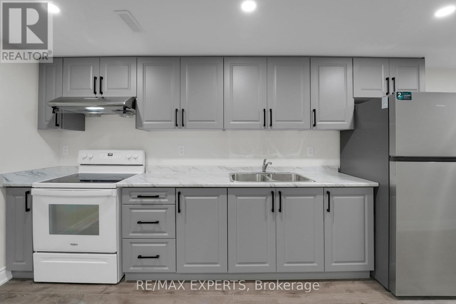 Lower - 6862 Darcel Avenue, Mississauga, Ontario  L4T 2W5 - Photo 9 - W12595592