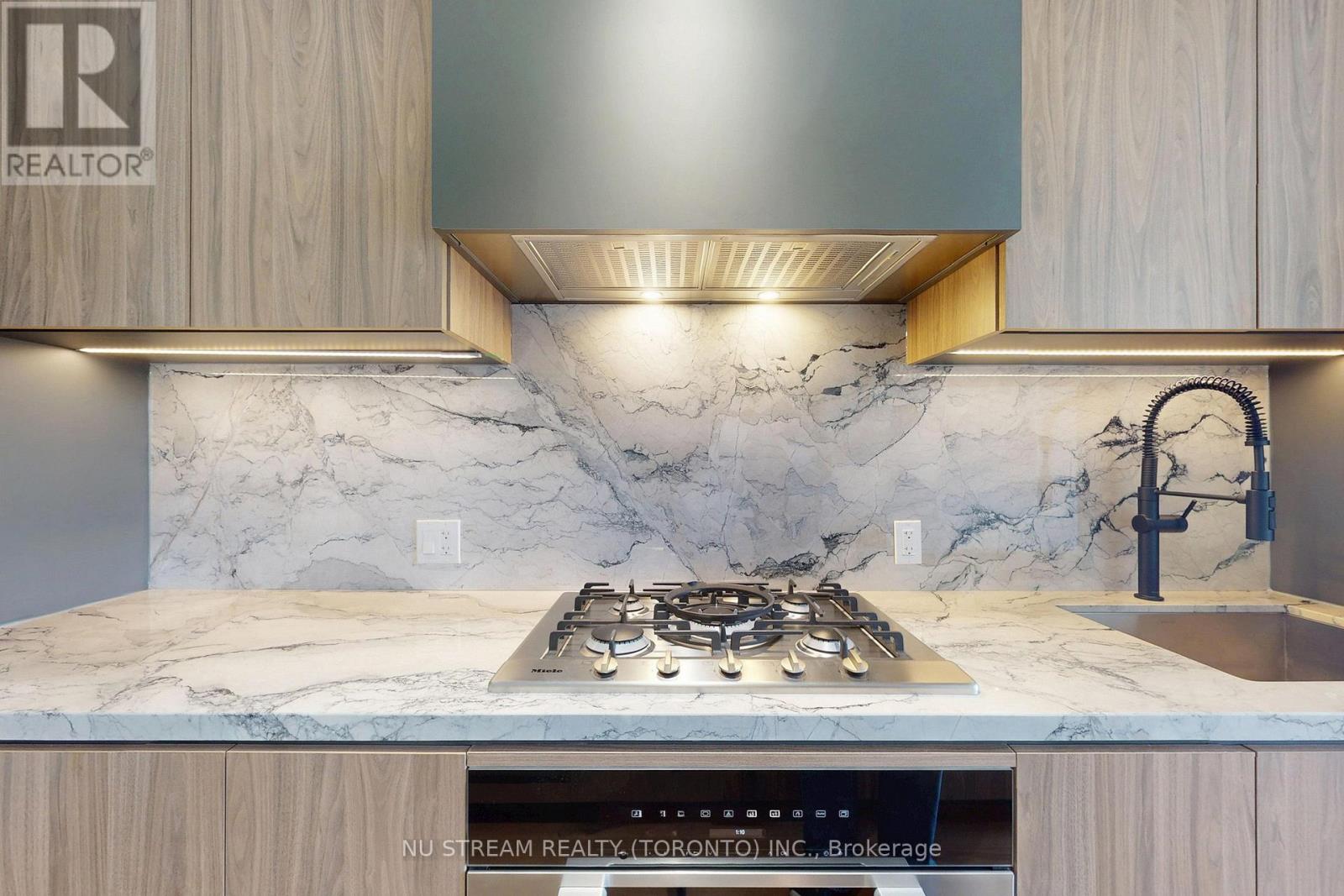 602 - 2 Forest Hill Road, Toronto, Ontario  M4V 0B7 - Photo 30 - C12388239