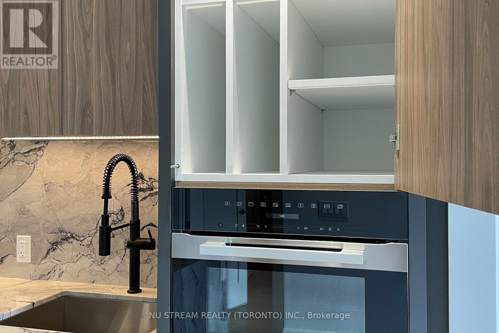 602 - 2 Forest Hill Road, Toronto, Ontario  M4V 0B7 - Photo 37 - C12388239