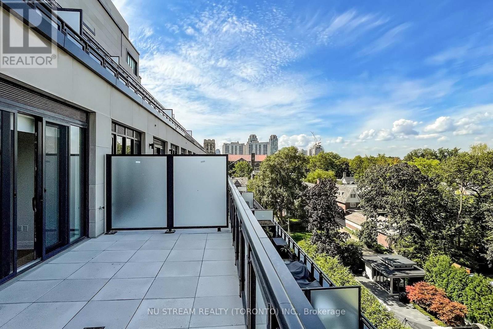 602 - 2 Forest Hill Road, Toronto, Ontario  M4V 0B7 - Photo 8 - C12388239