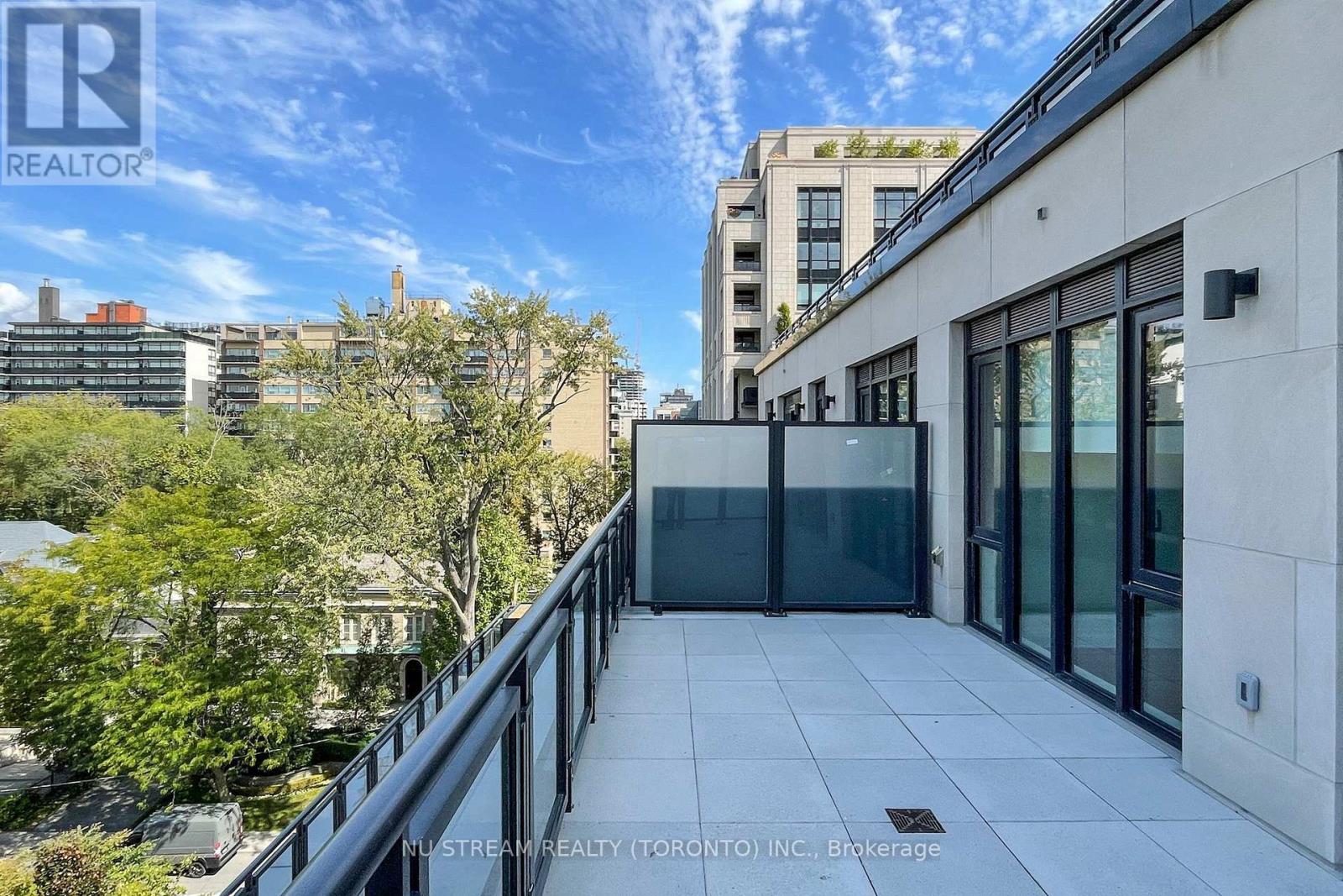 602 - 2 Forest Hill Road, Toronto, Ontario  M4V 0B7 - Photo 7 - C12388239