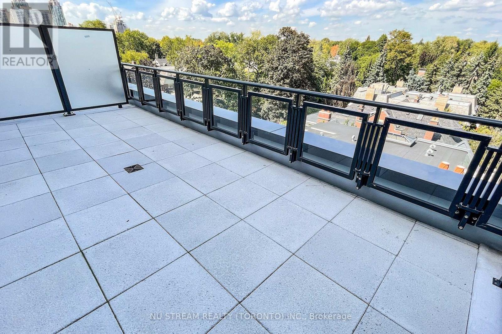 602 - 2 Forest Hill Road, Toronto, Ontario  M4V 0B7 - Photo 5 - C12388239