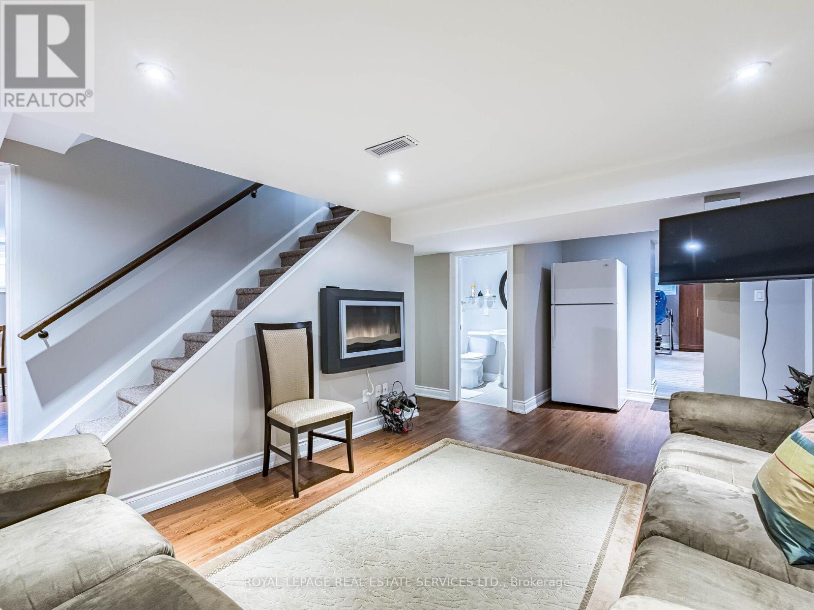 153 Elliott Street, Brampton, Ontario  L6Y 1W7 - Photo 31 - W12423292