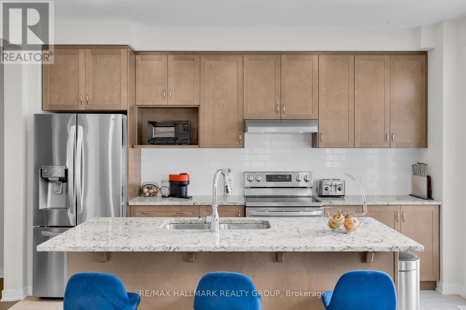 1076 Curraglass Walk, Ottawa, Ontario  K2S 3A3 - Photo 18 - X12595596