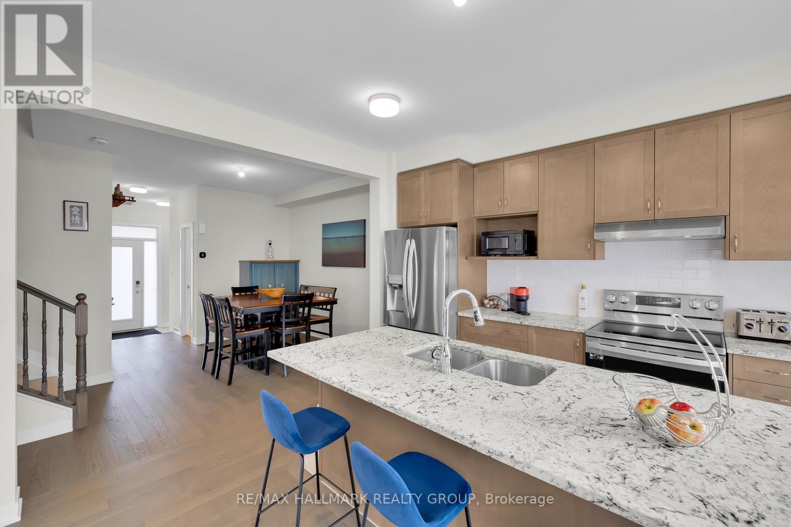 1076 Curraglass Walk, Ottawa, Ontario  K2S 3A3 - Photo 19 - X12595596