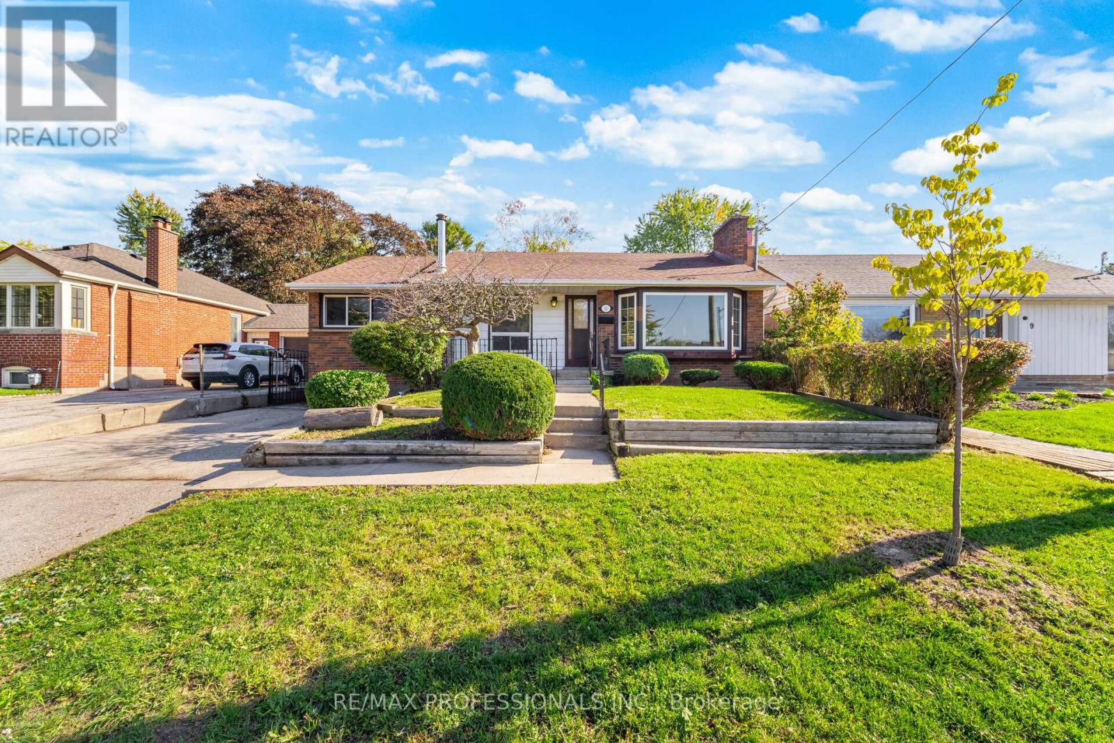 11 JEANETTE STREET, Toronto, Ontario