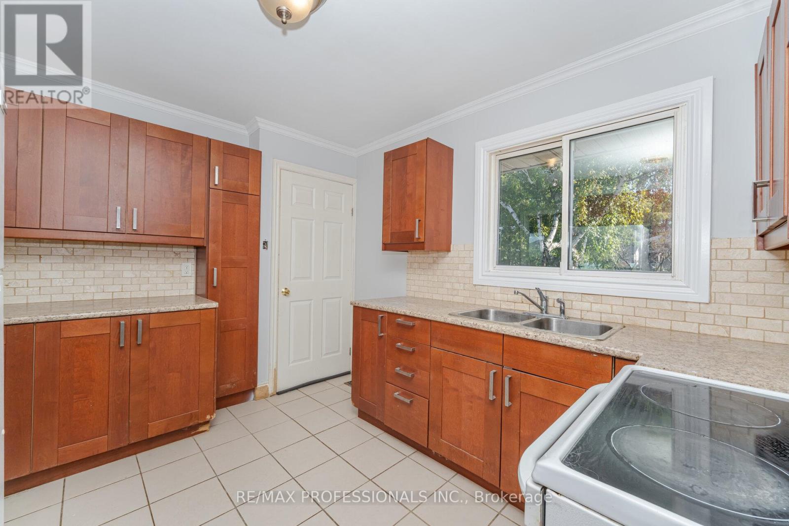 11 Jeanette Street, Toronto, Ontario  M1M 3G2 - Photo 15 - E12462385