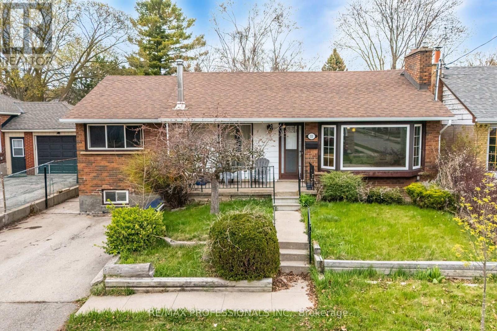 11 Jeanette Street, Toronto, Ontario  M1M 3G2 - Photo 2 - E12462385