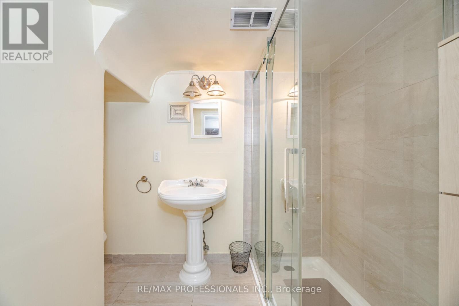 11 Jeanette Street, Toronto, Ontario  M1M 3G2 - Photo 36 - E12462385