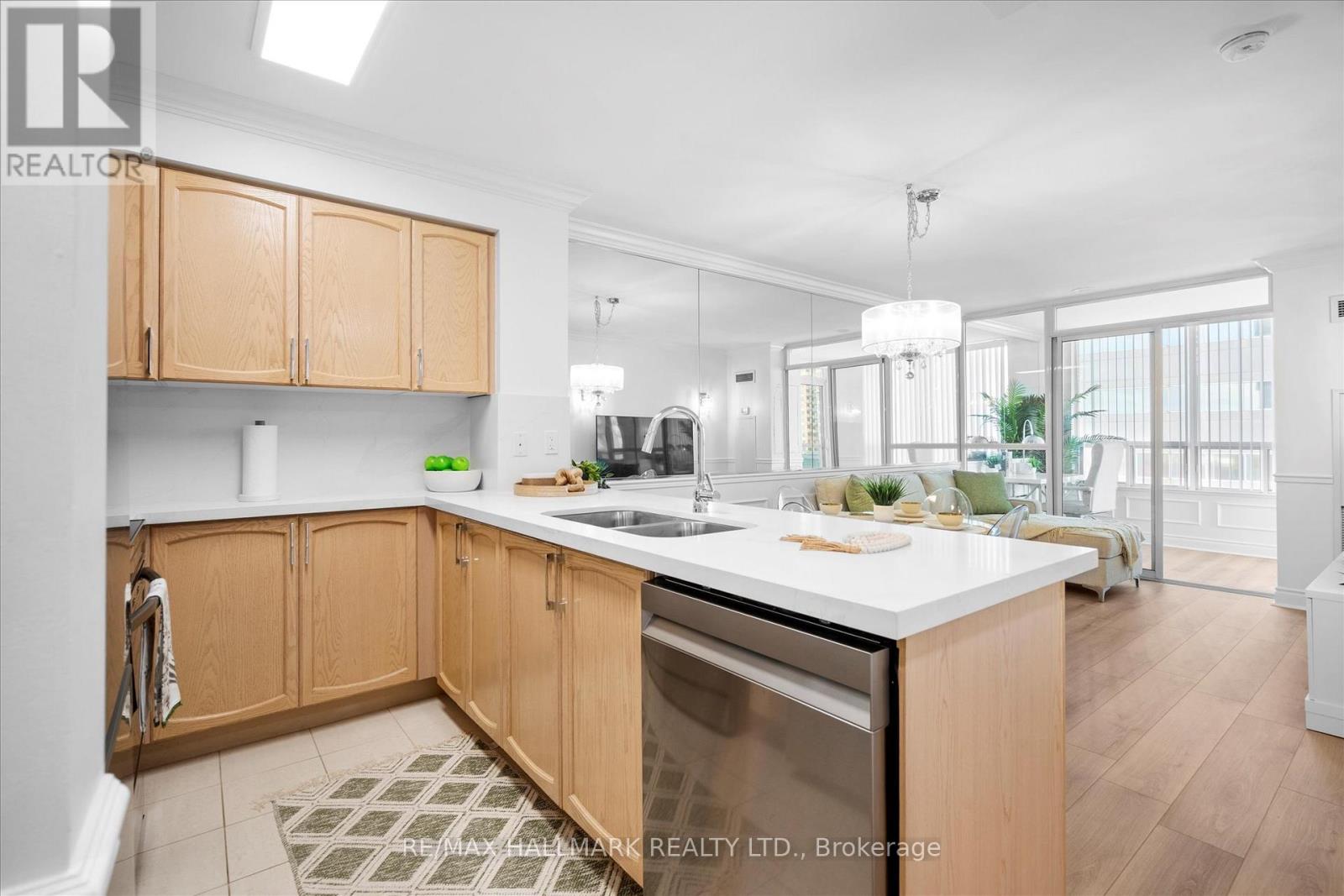 1008 - 60 Brian Harrison Way, Toronto, Ontario  M1P 5J5 - Photo 11 - E12528328