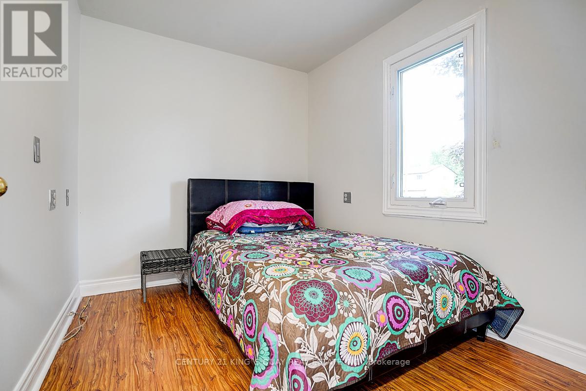 297 Glenwoods Avenue, Georgina, Ontario  L4P 2X1 - Photo 31 - N12426313