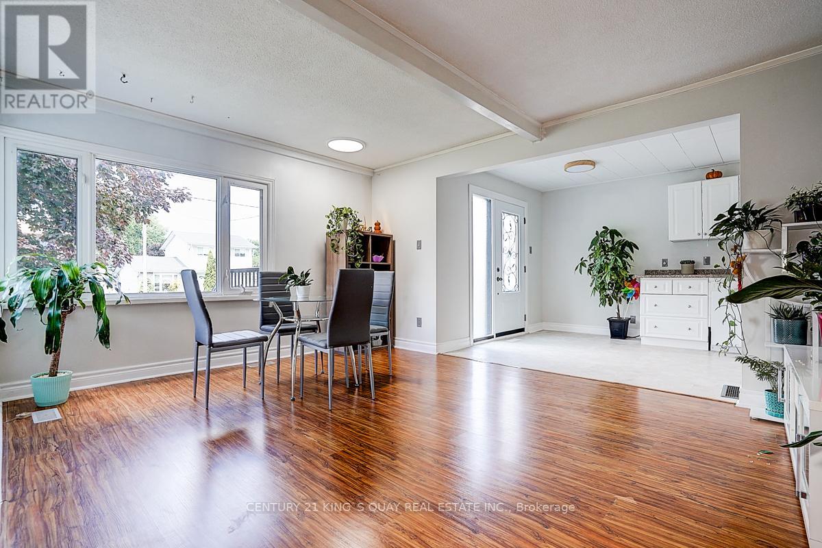 297 Glenwoods Avenue, Georgina, Ontario  L4P 2X1 - Photo 29 - N12426313