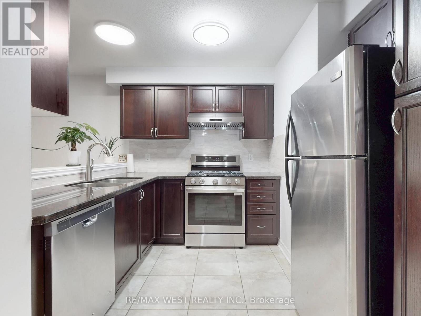 15 - 32 Lambeth Way, Guelph, Ontario  N1L 0H1 - Photo 5 - X12595510