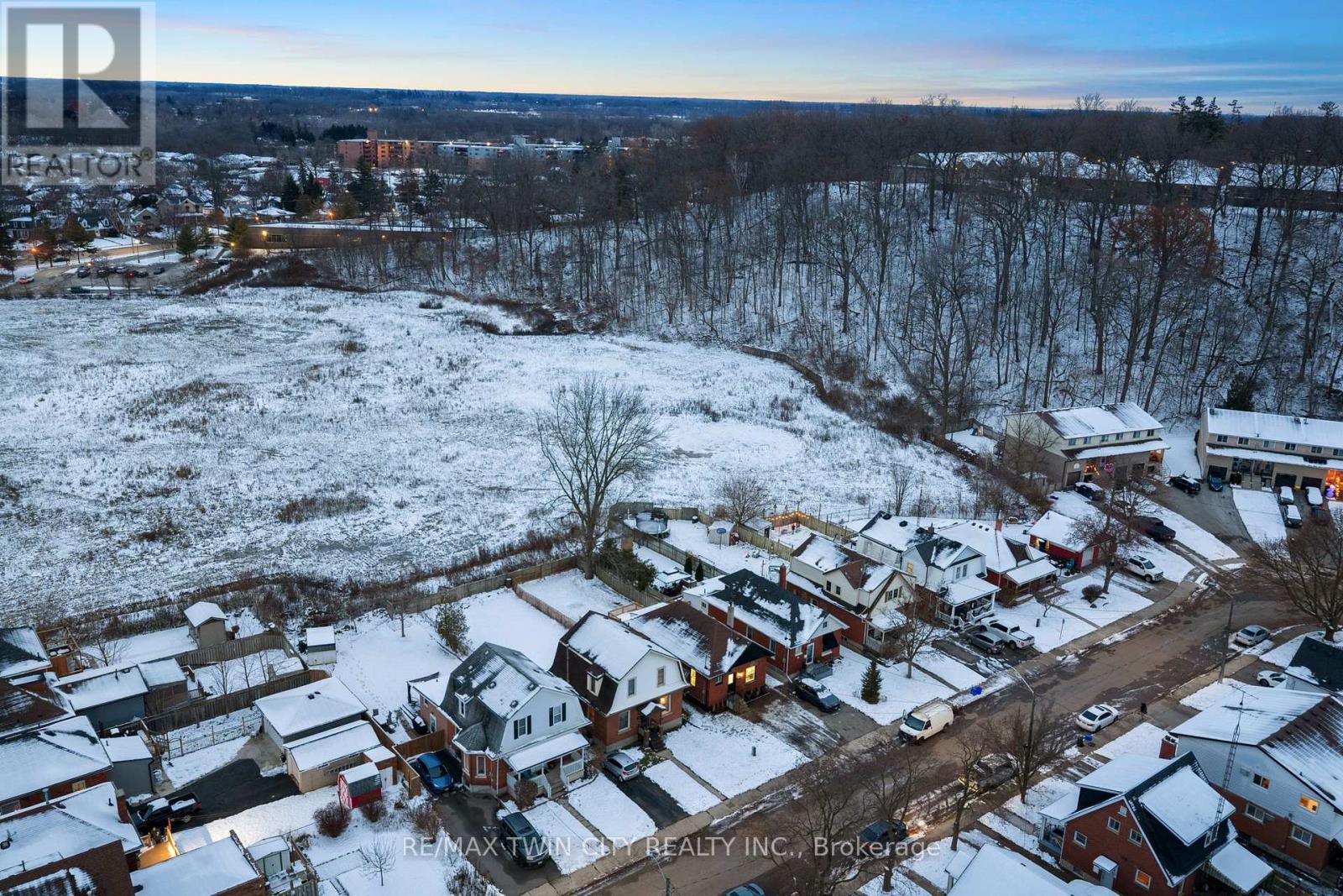 12 Carlyle Street, Brantford, Ontario  N3T 2C1 - Photo 20 - X12595518