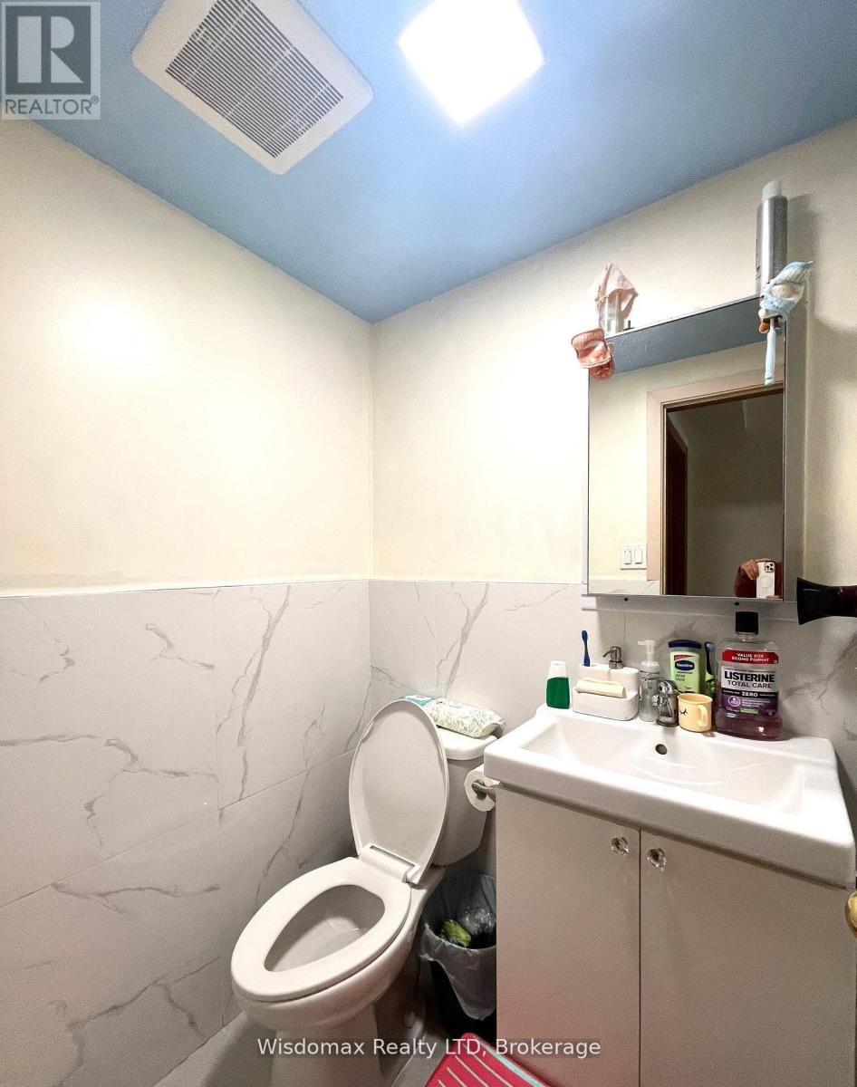 110 Riverview Boulevard, St. Catharines, Ontario L2T 3M2 - Photo 11 - X12595764