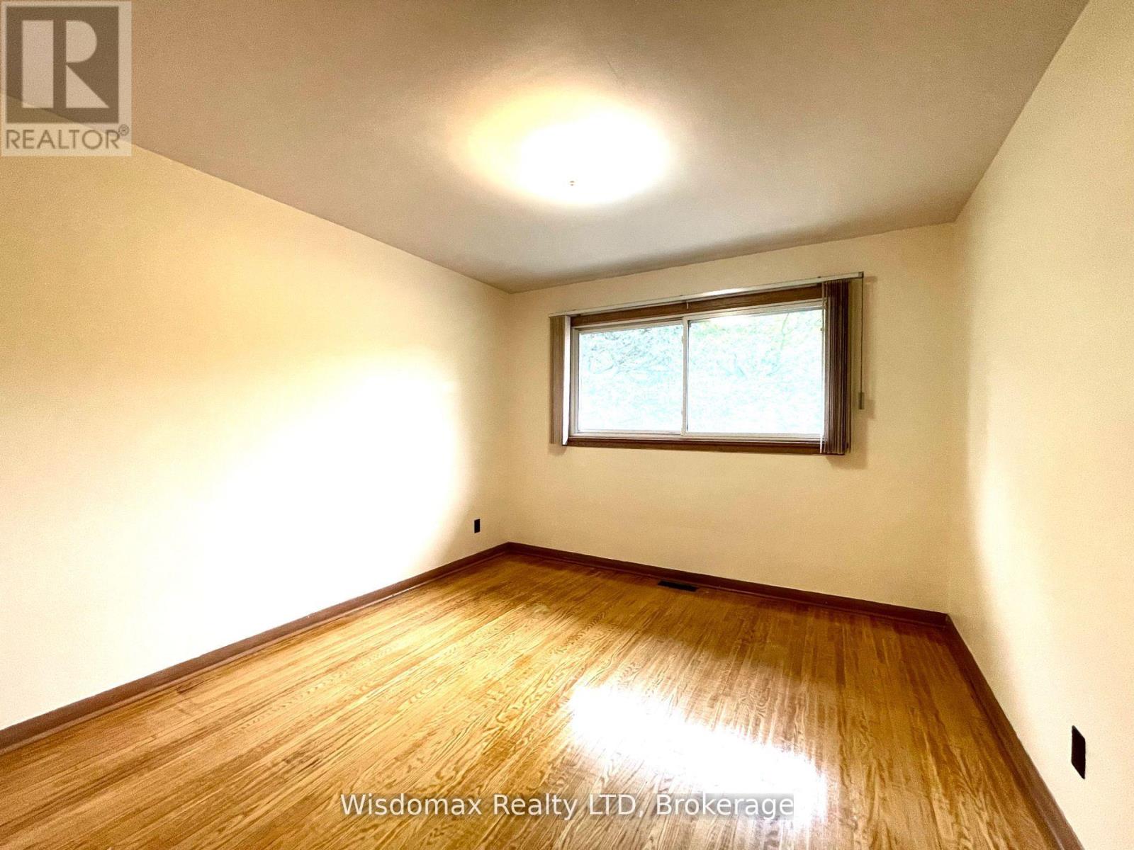 110 Riverview Boulevard, St. Catharines, Ontario L2T 3M2 - Photo 14 - X12595764