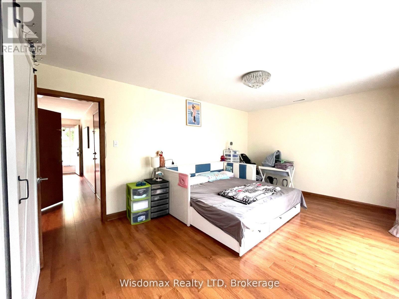 110 Riverview Boulevard, St. Catharines, Ontario L2T 3M2 - Photo 18 - X12595764