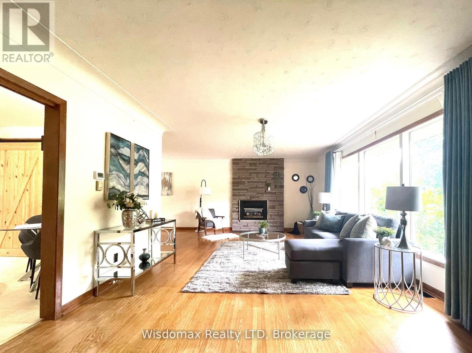 110 Riverview Boulevard, St. Catharines, Ontario L2T 3M2 - Photo 3 - X12595764