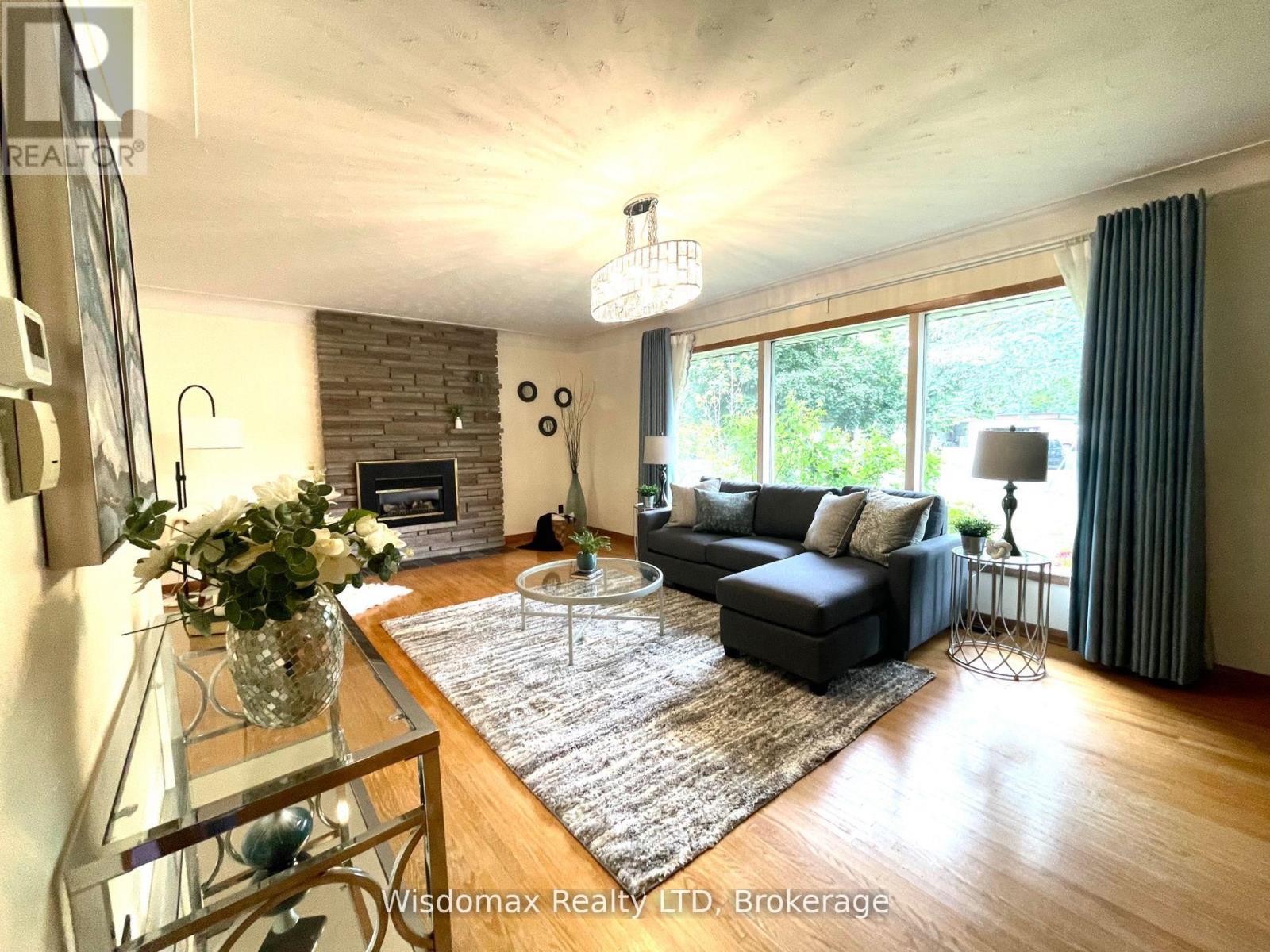 110 Riverview Boulevard, St. Catharines, Ontario L2T 3M2 - Photo 4 - X12595764