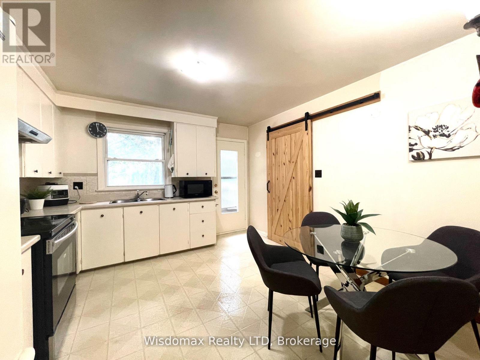 110 Riverview Boulevard, St. Catharines, Ontario L2T 3M2 - Photo 8 - X12595764