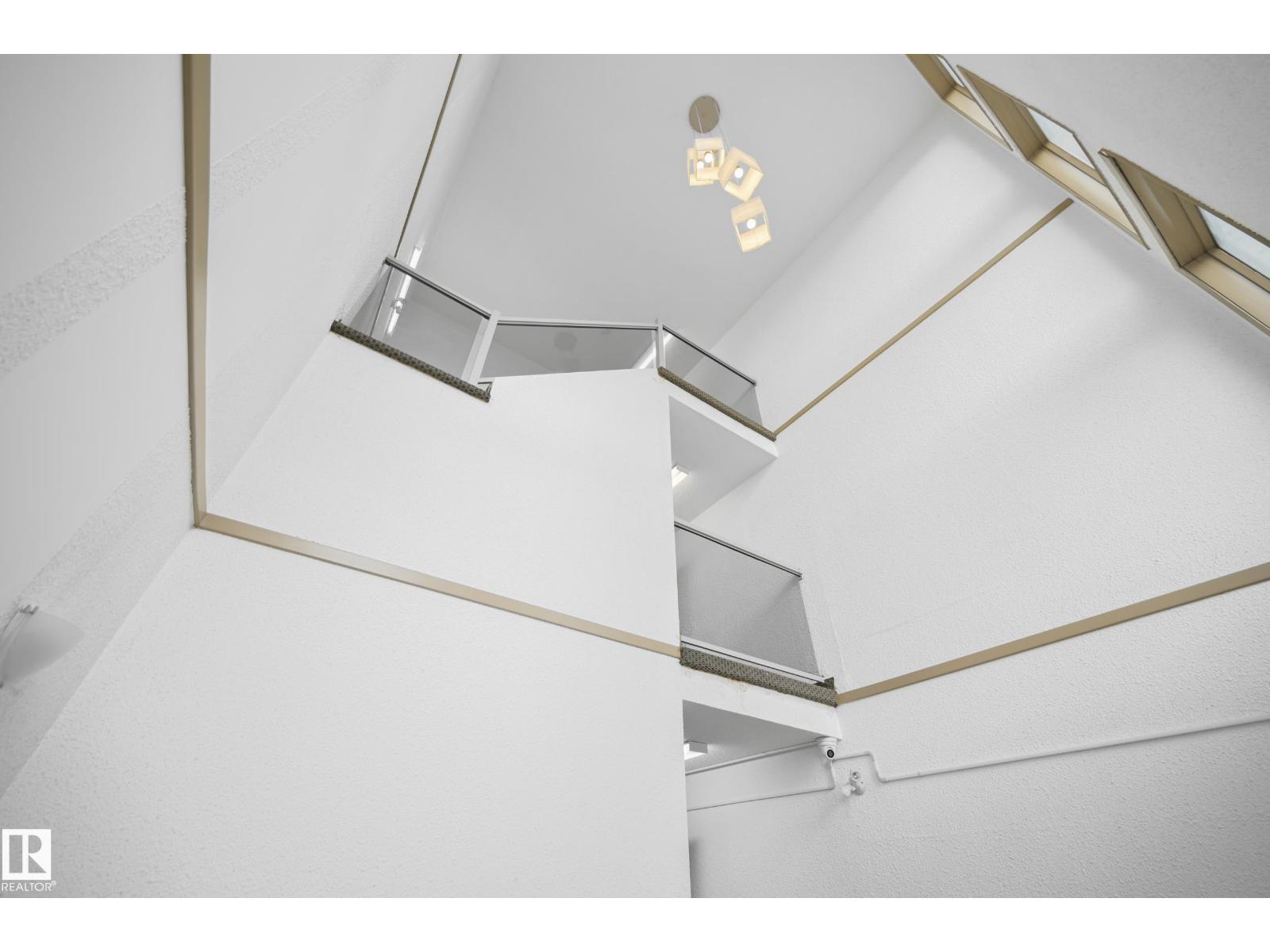 #205 10917 109 St Nw Nw, Edmonton, Alberta  T5H 3C2 - Photo 4 - E4464795