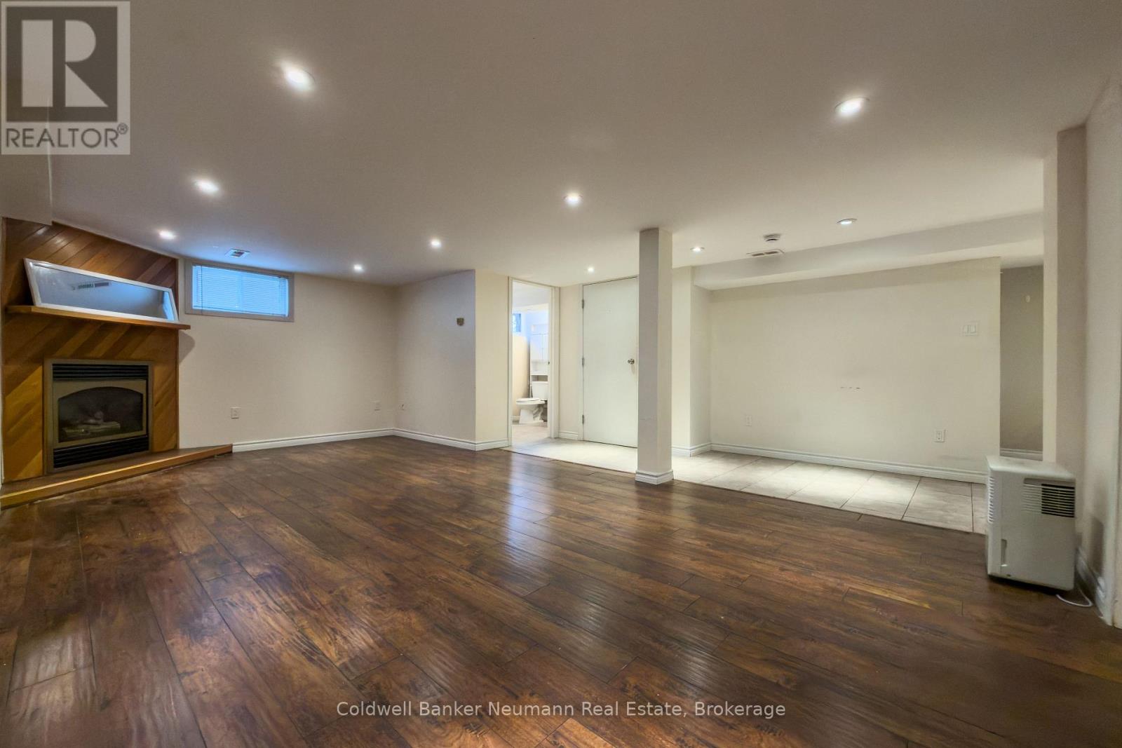 LOWER - 17 OTTAWA CRESCENT, Guelph, Ontario