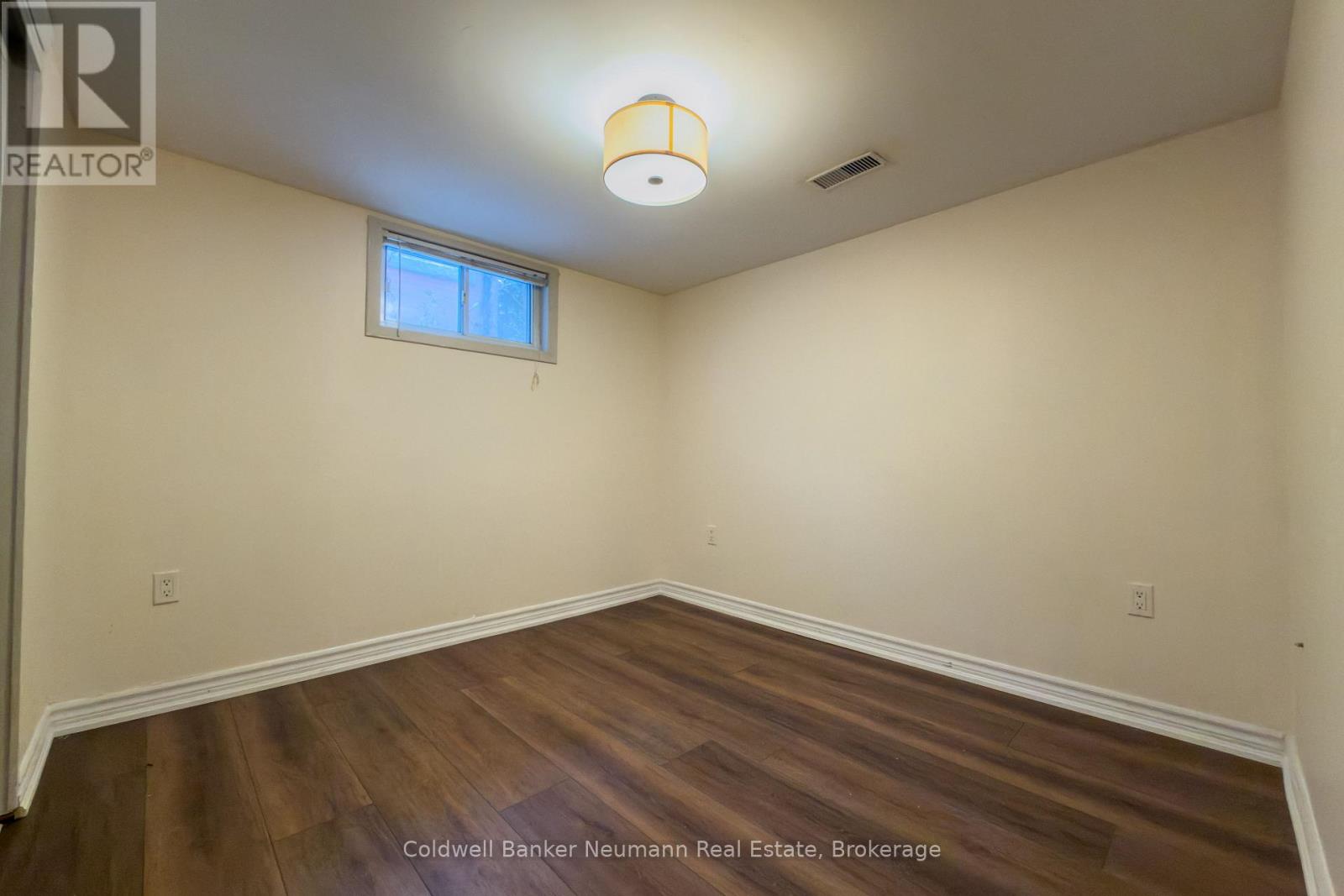 Lower - 17 Ottawa Crescent, Guelph, Ontario  N1E 2A4 - Photo 6 - X12595740