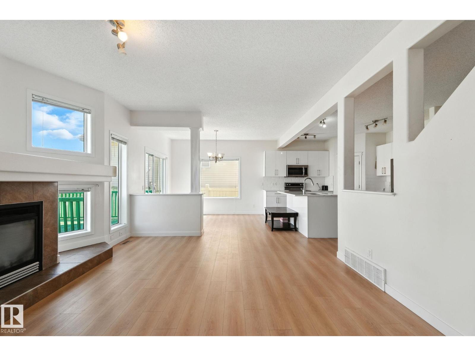 7836 7 Av Sw, Edmonton, Alberta  T6X 1N3 - Photo 12 - E4466775