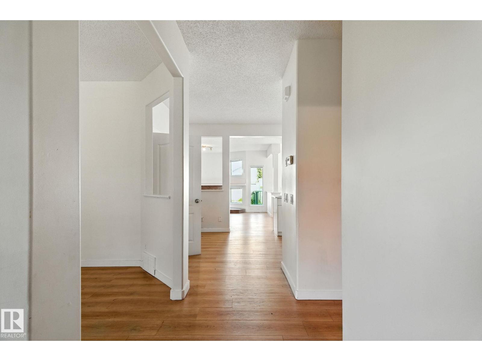 7836 7 Av Sw, Edmonton, Alberta  T6X 1N3 - Photo 2 - E4466775