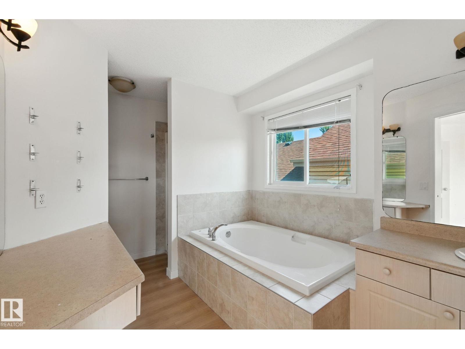 7836 7 Av Sw, Edmonton, Alberta  T6X 1N3 - Photo 40 - E4466775