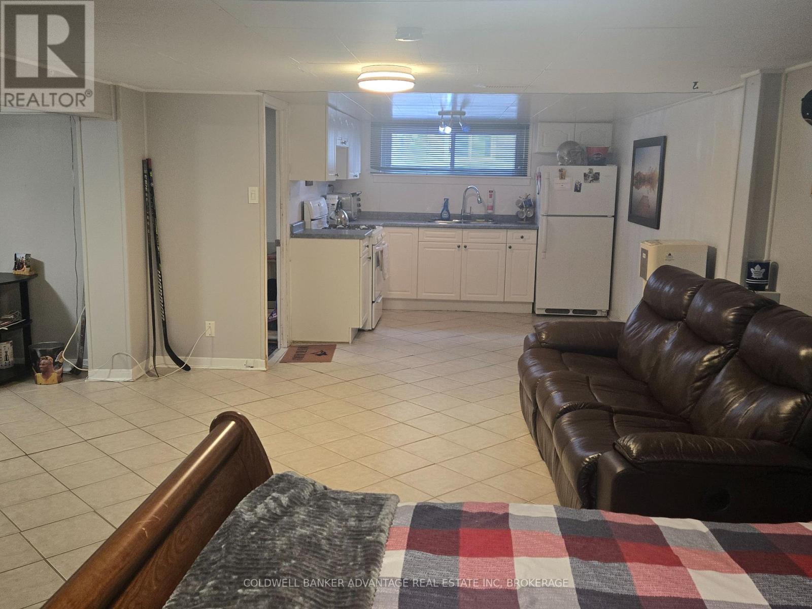 Lower - 43 Golden Boulevard W, Welland, Ontario  L3B 1H3 - Photo 4 - X12581770