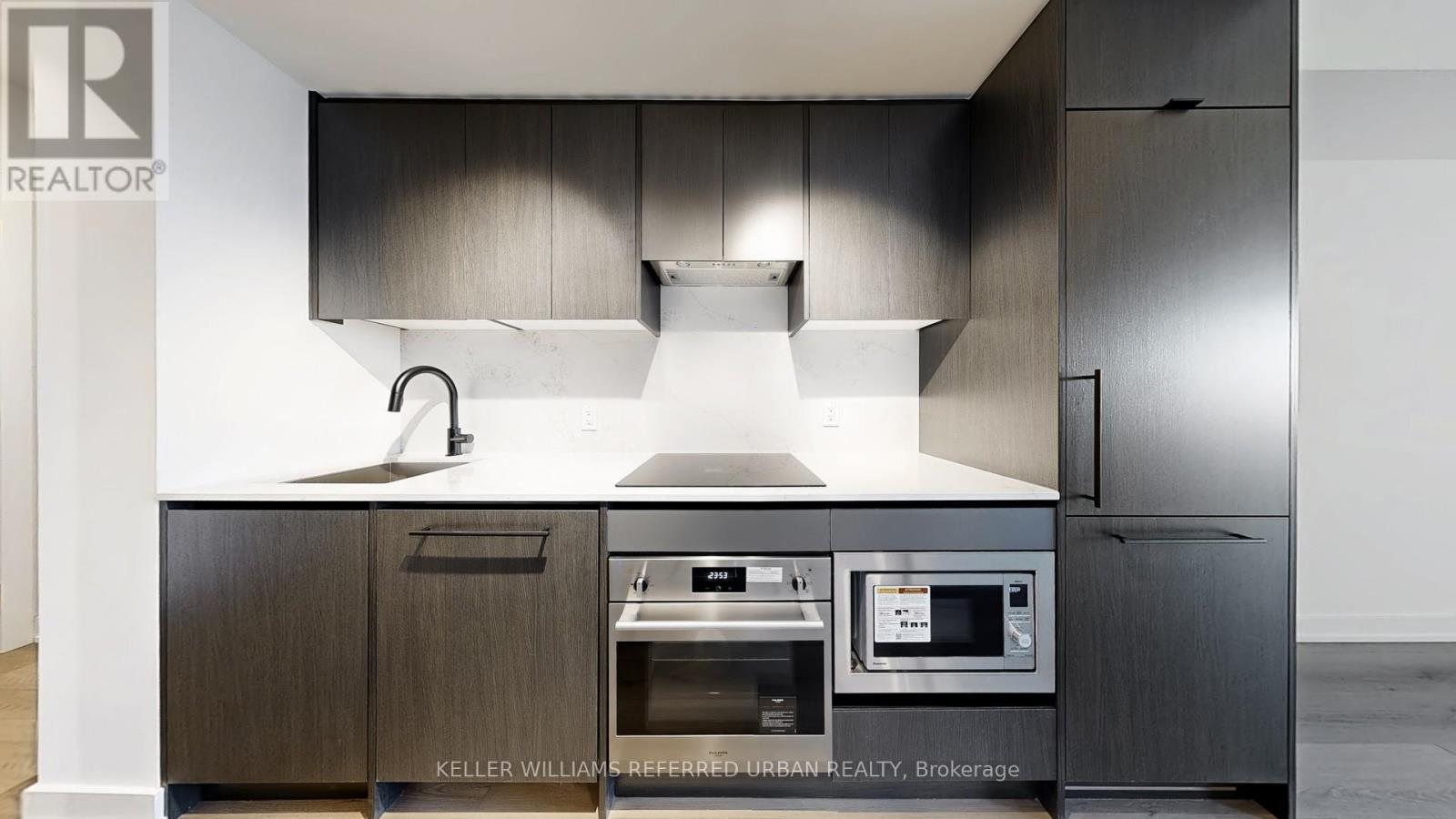 606 - 5 Lakeview Avenue, Toronto, Ontario  M6J 0H3 - Photo 8 - C12595594