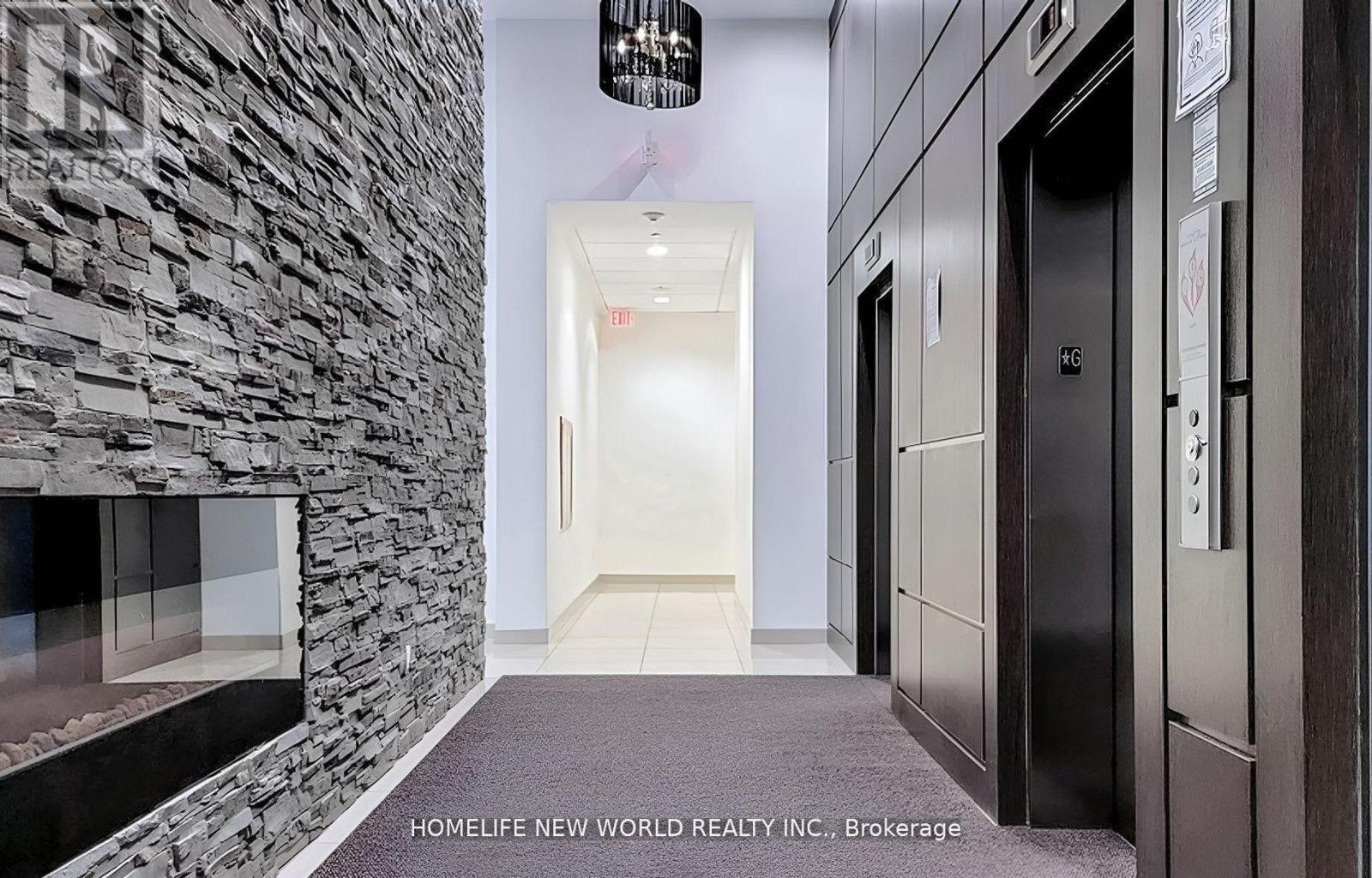 802 - 2756 Old Leslie Street, Toronto, Ontario  M2K 0E2 - Photo 2 - C12595600