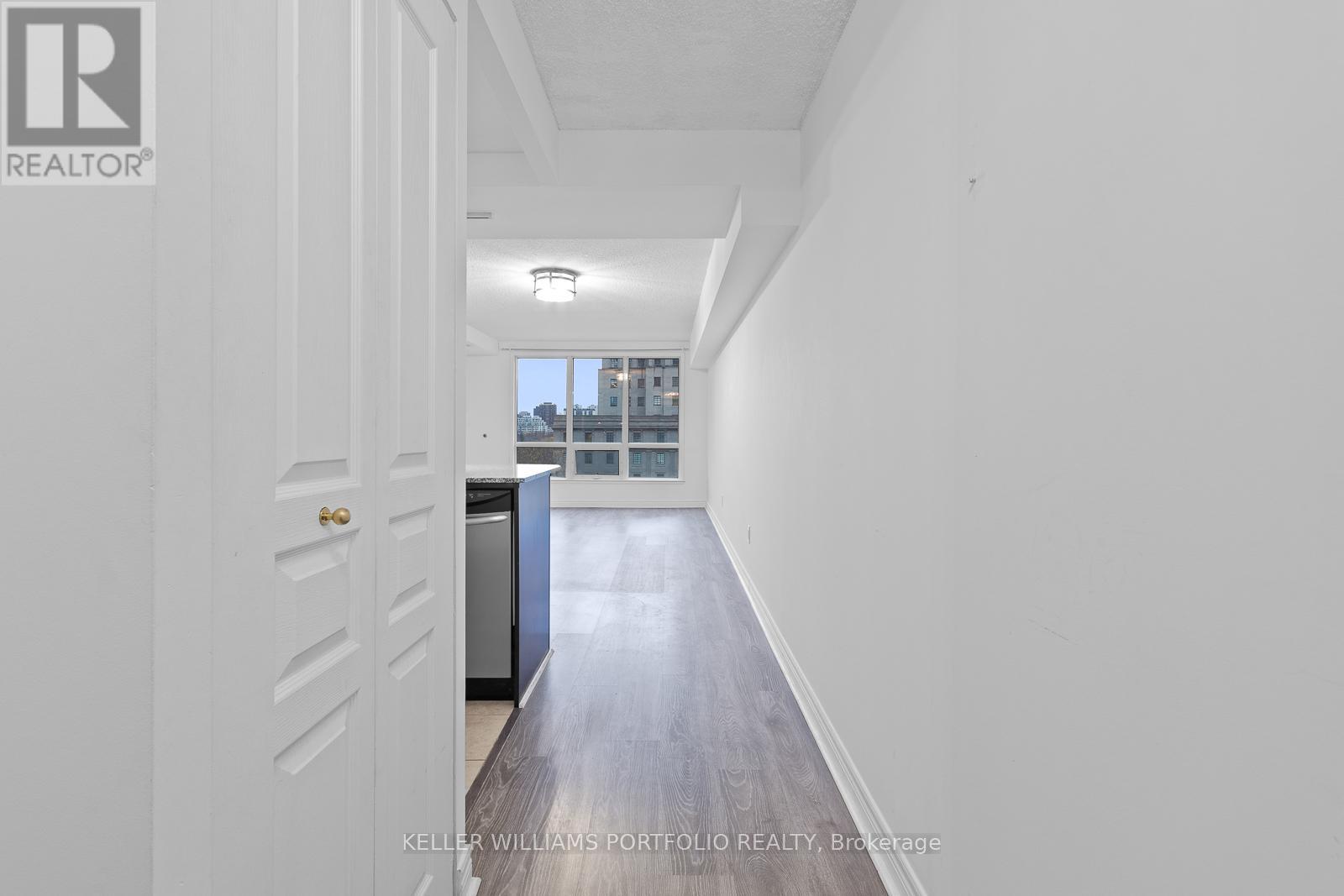 904 - 100 Hayden Street, Toronto, Ontario  M4Y 3C7 - Photo 2 - C12595618