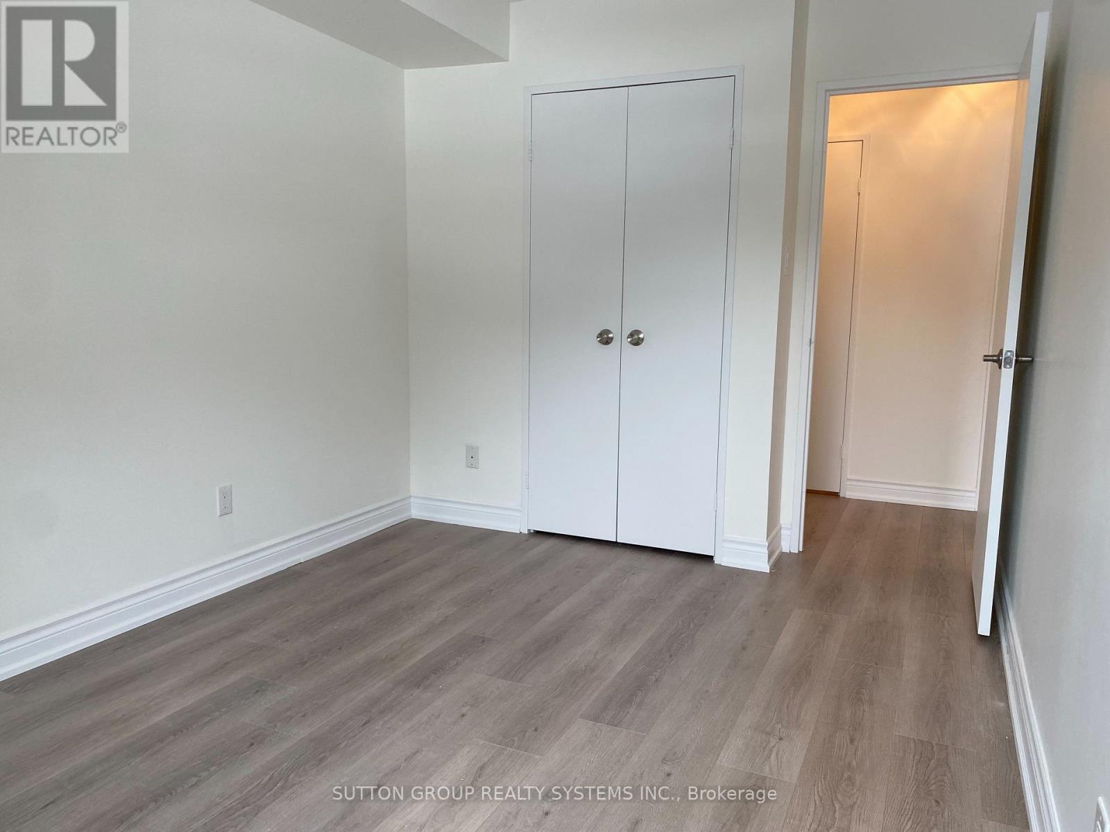 215e - 30 Fashion Roseway, Toronto, Ontario M2N 6B4 - Photo 16 - C12595644