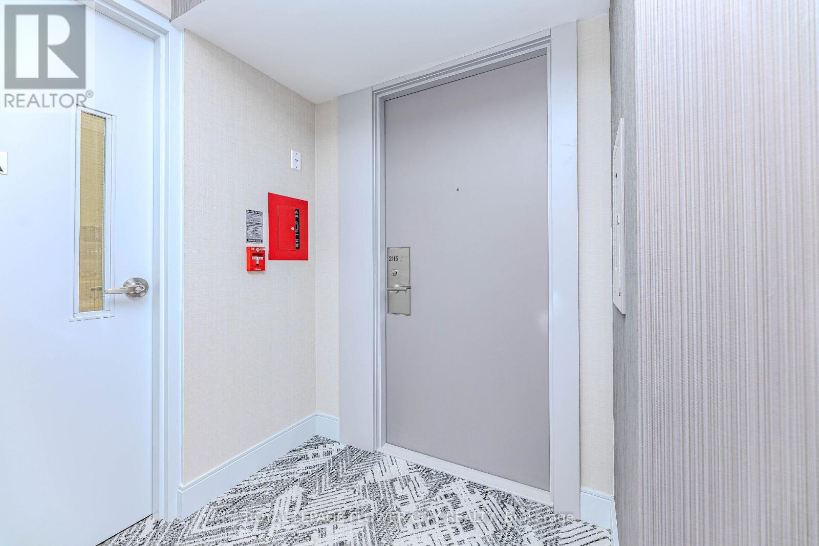 2115 - 8 Widmer Street, Toronto, Ontario M5V 0W6 - Photo 4 - C12595696