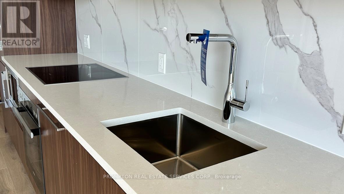 5102 - 3 Concord Cityplace Way, Toronto, Ontario  M5V 0X4 - Photo 11 - C12595730