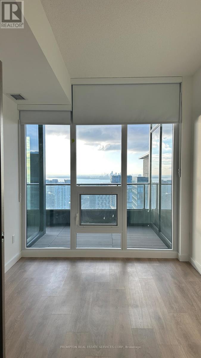 5102 - 3 Concord Cityplace Way, Toronto, Ontario  M5V 0X4 - Photo 8 - C12595730