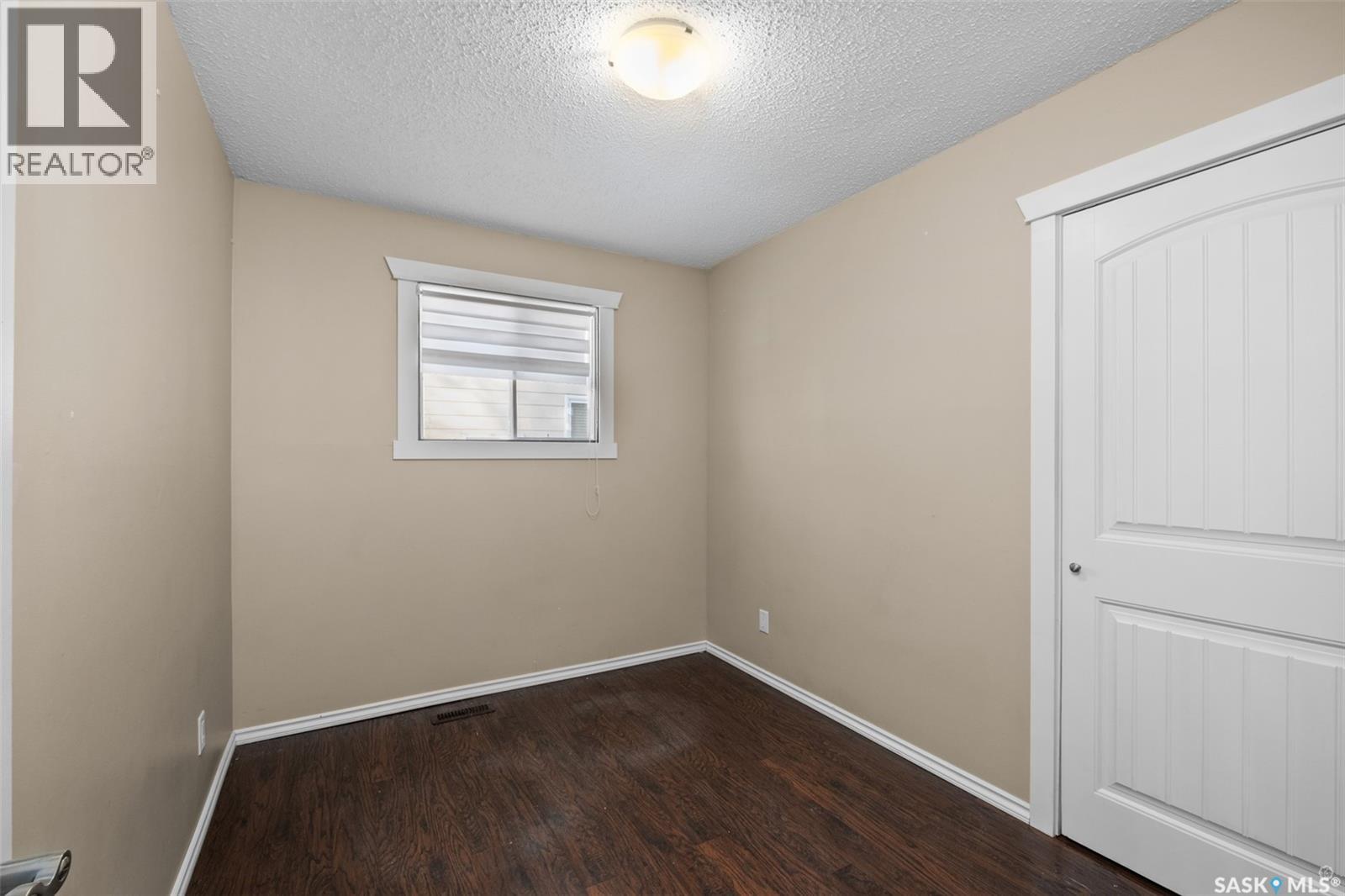 867 7th Street E, Prince Albert, Saskatchewan  S6V 6T3 - Photo 11 - SK025071