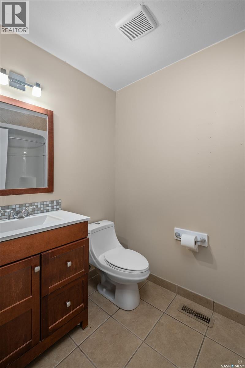 867 7th Street E, Prince Albert, Saskatchewan  S6V 6T3 - Photo 12 - SK025071