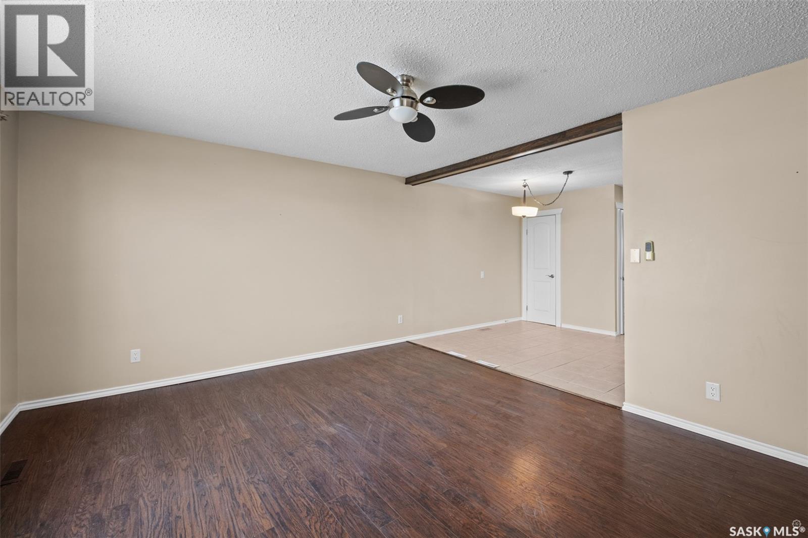 867 7th Street E, Prince Albert, Saskatchewan  S6V 6T3 - Photo 2 - SK025071