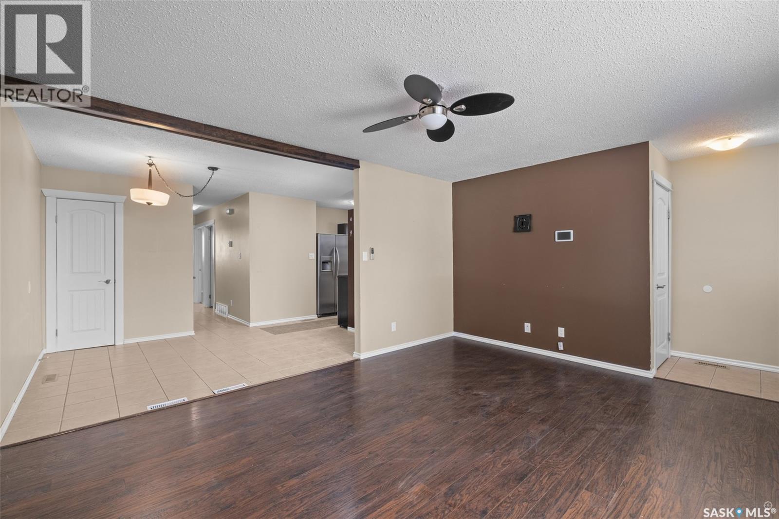 867 7th Street E, Prince Albert, Saskatchewan  S6V 6T3 - Photo 4 - SK025071