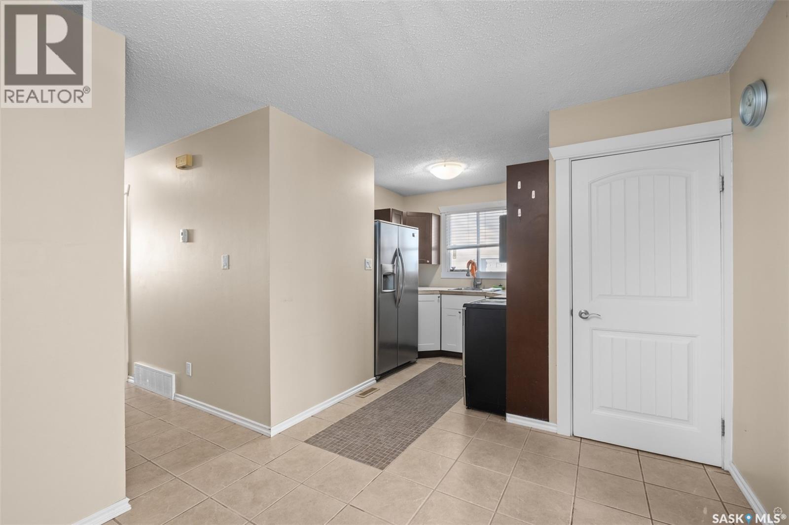 867 7th Street E, Prince Albert, Saskatchewan  S6V 6T3 - Photo 6 - SK025071