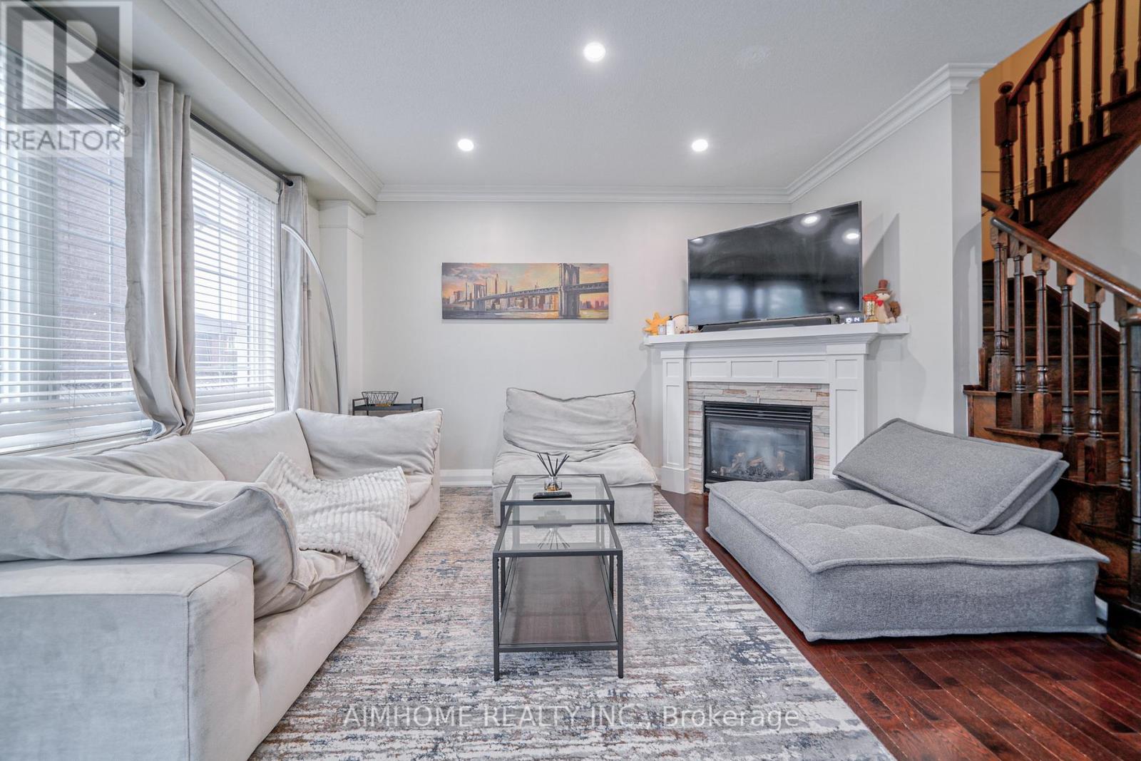 45 Darren Hill Trail, Markham, Ontario  L6E 0H1 - Photo 8 - N12595638