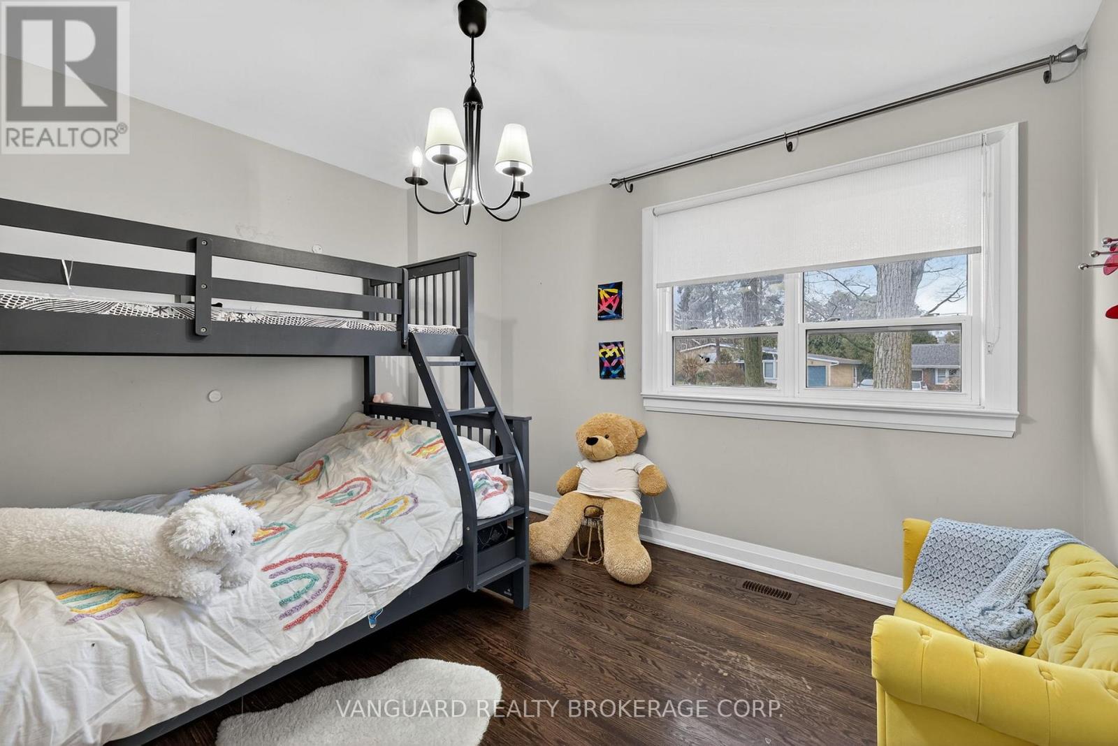 142 Beechwood Crescent, Newmarket, Ontario  L3Y 1W3 - Photo 12 - N12595662