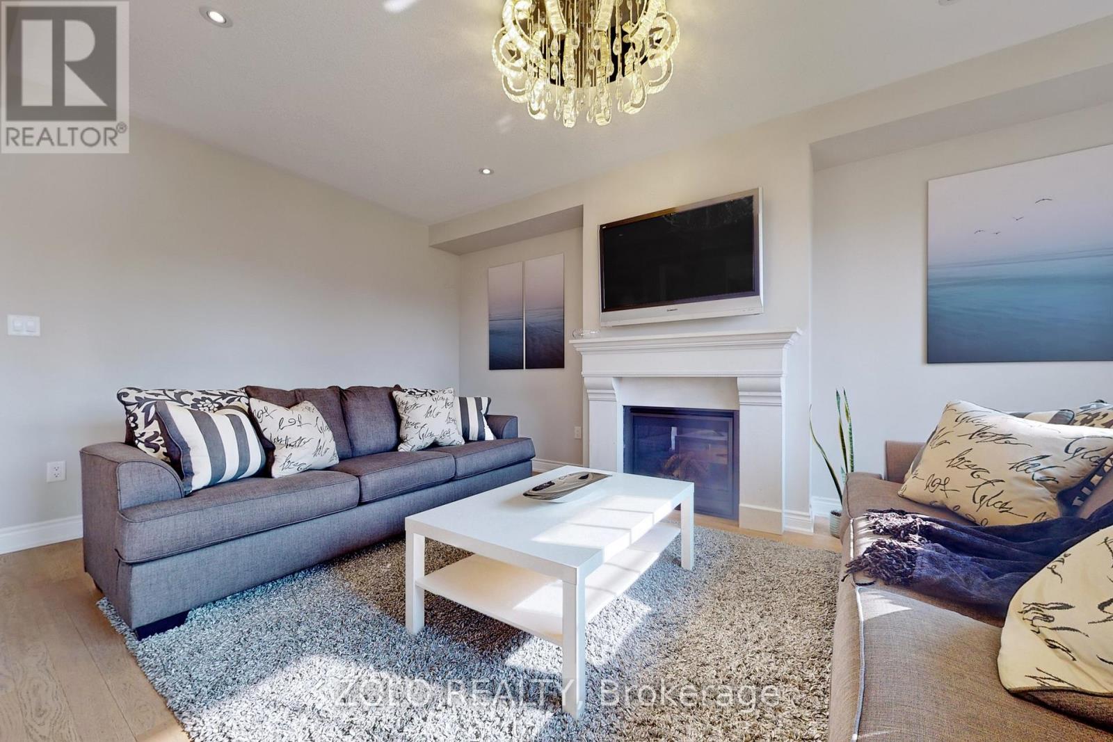 86 Briarfield Avenue, East Gwillimbury, Ontario  L9N 0P4 - Photo 14 - N12595666