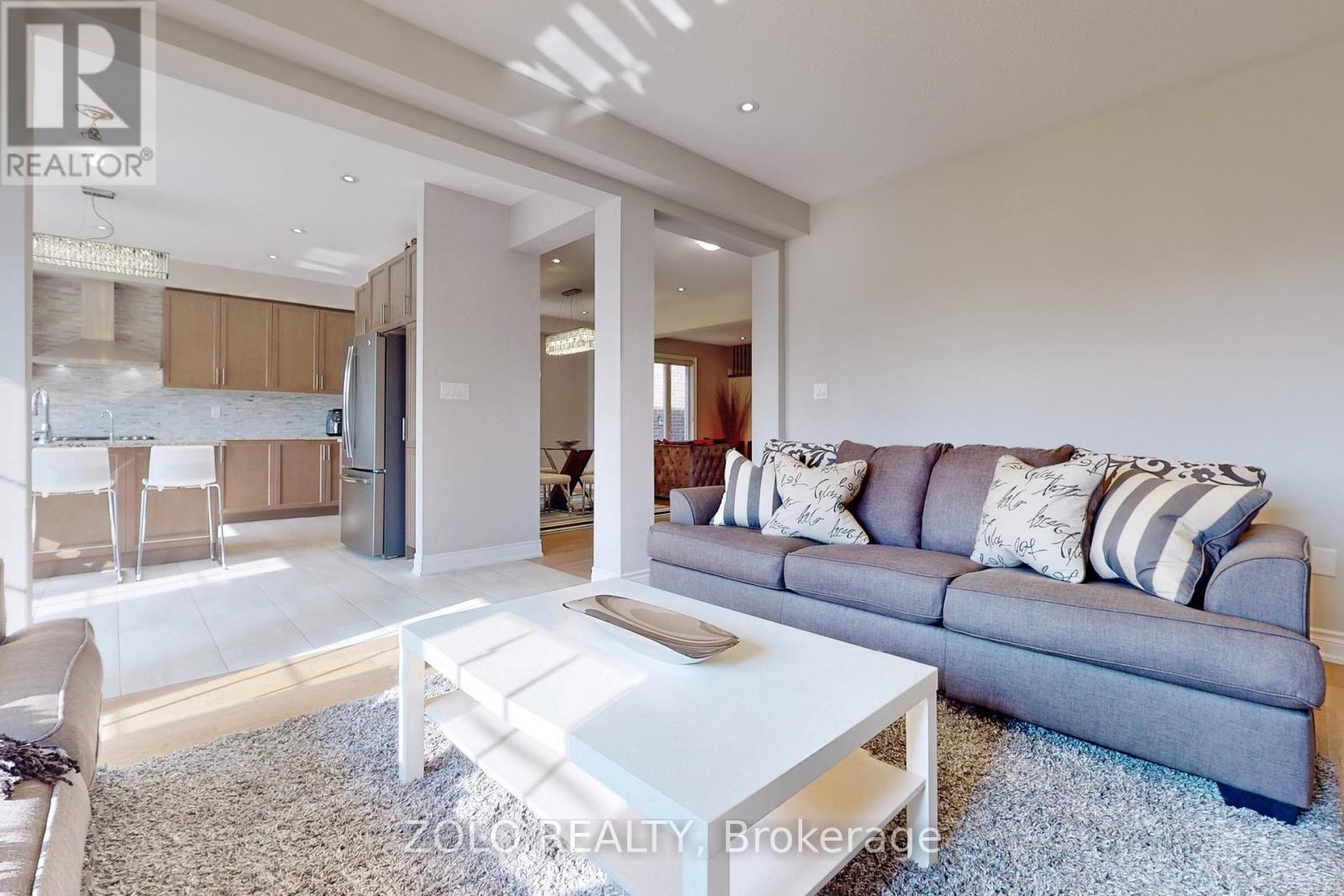 86 Briarfield Avenue, East Gwillimbury, Ontario  L9N 0P4 - Photo 16 - N12595666