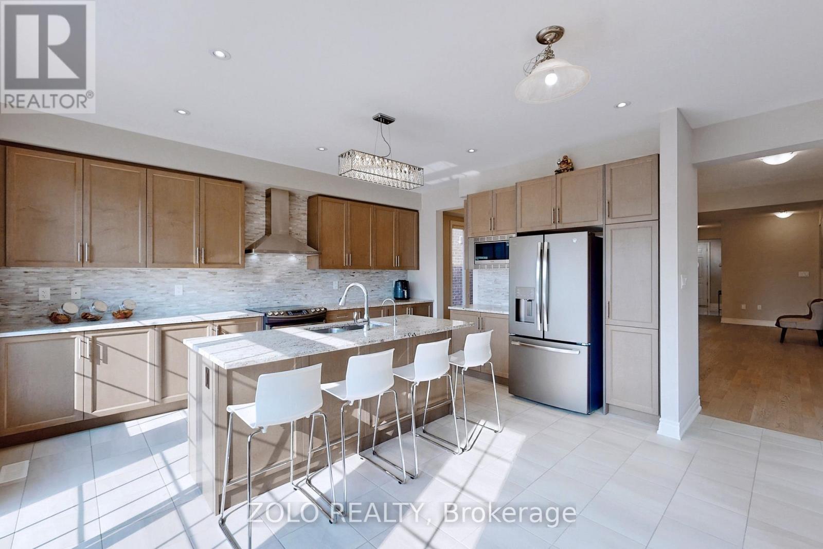 86 Briarfield Avenue, East Gwillimbury, Ontario  L9N 0P4 - Photo 18 - N12595666