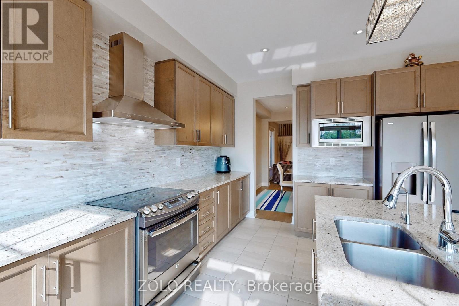 86 Briarfield Avenue, East Gwillimbury, Ontario  L9N 0P4 - Photo 20 - N12595666