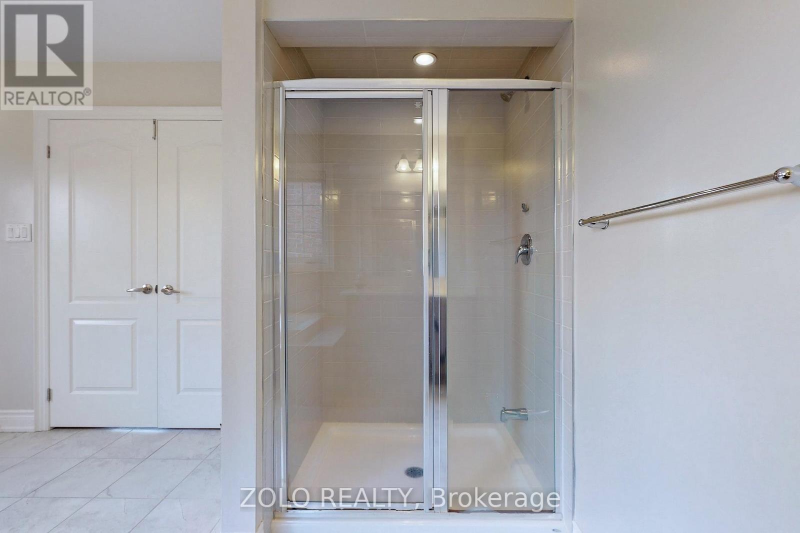 86 Briarfield Avenue, East Gwillimbury, Ontario  L9N 0P4 - Photo 32 - N12595666